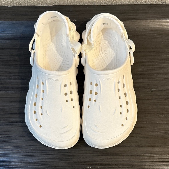CROCS Shoes - CROCS Breathable White Sandal-Clogs Size Women’s 10–Men’s 8